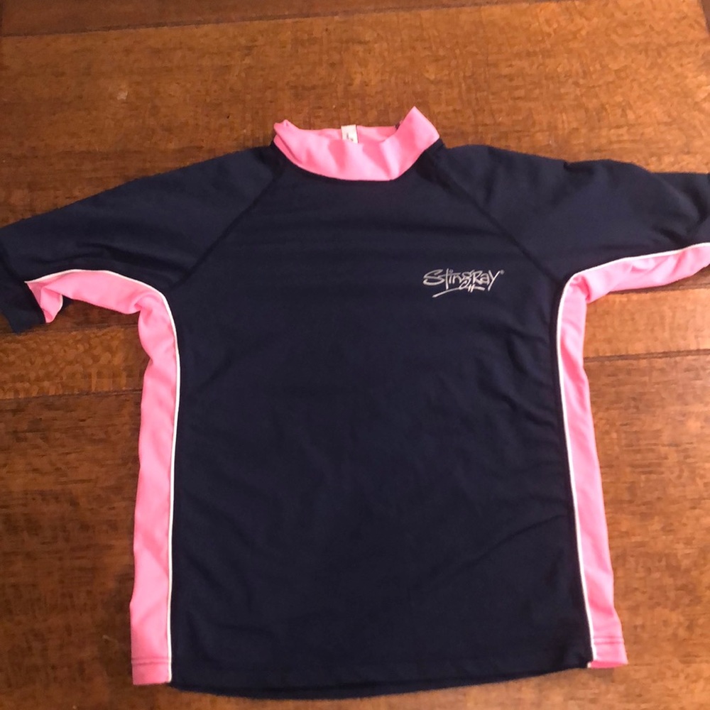 Stingray swim shirt. Girls size 14 xl